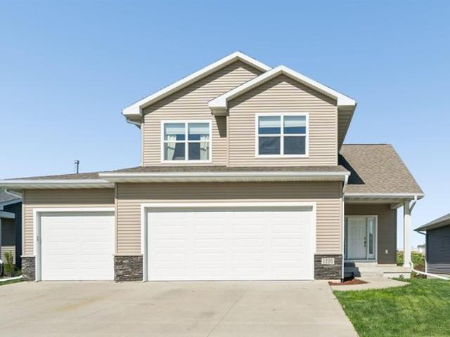 House for sale in Waverly, Iowa