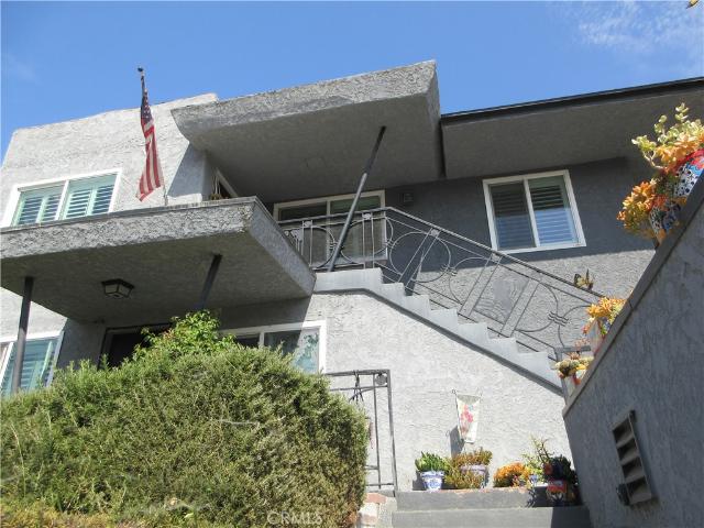 House for sale in East Los Angeles, Canoga Park