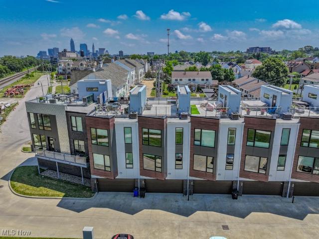 Condo for sale in Cleveland, Detroit - Shoreway