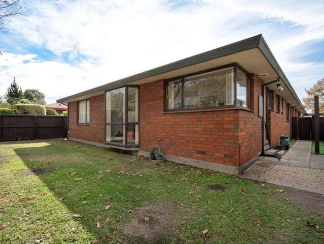 Apartment for rent in Chaslands, Canterbury