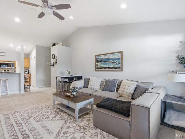 Condo for sale in Fenton, Michigan