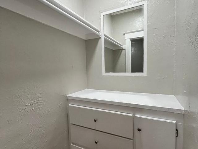 Apartment for rent in Long Beach, California