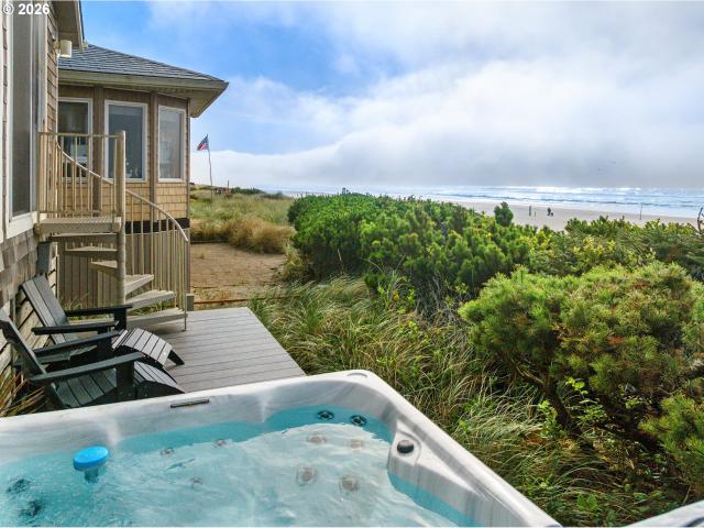 House for sale in Manhattan Beach, Rockaway Beach