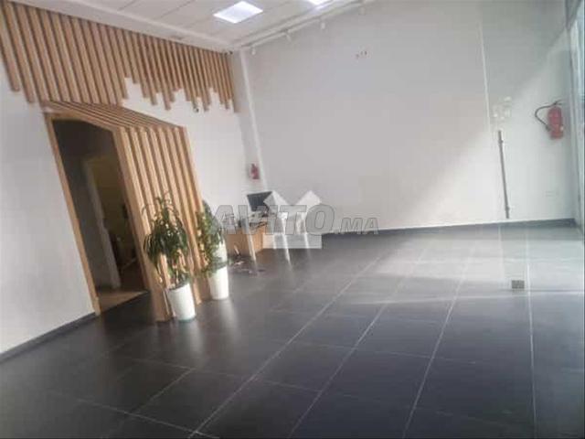 Local commercial vente à Anfa, Gharb-Chrarda-Beni Hssen