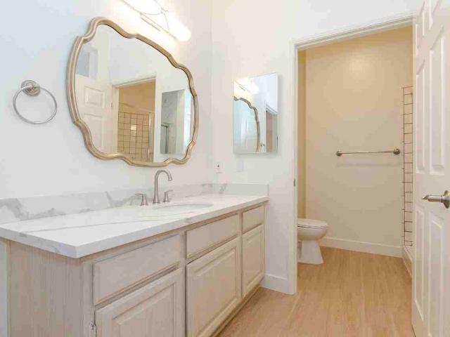 Apartment for rent in Canoga Park, California