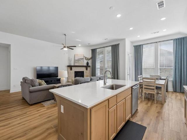 House for sale in Woodcreek, Fate