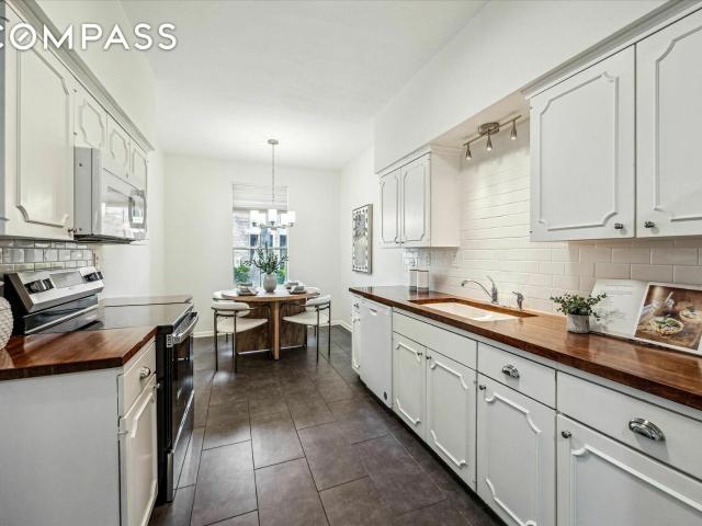 Townhouse for sale in Houston