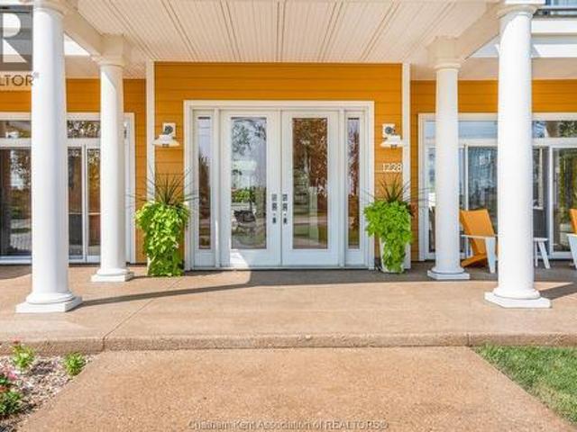 House for sale in Chatham–kent, Ontario