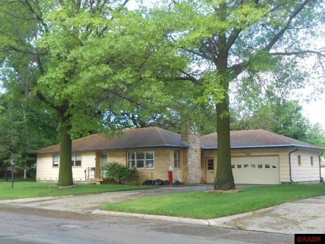 House for sale in Blue Earth, Minnesota