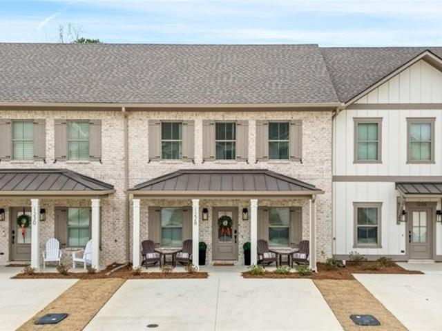 Townhouse for sale in Auburn, Alabama