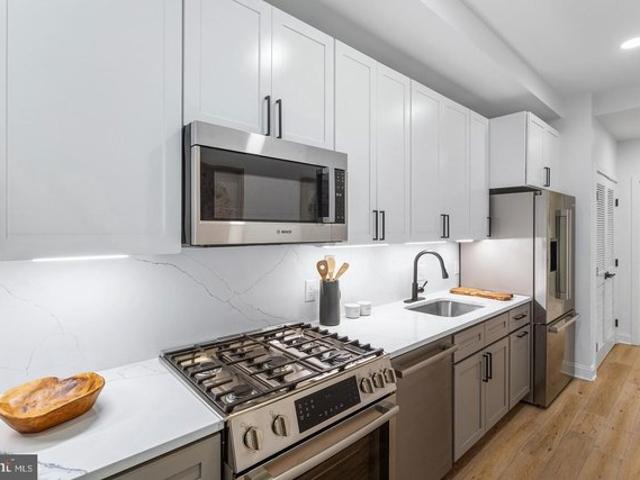 Condo for sale in Alexandria, Virginia