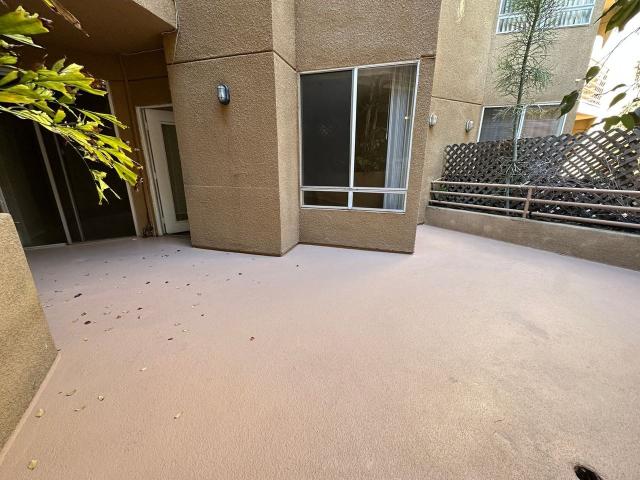 Apartment for rent in Canoga Park, California