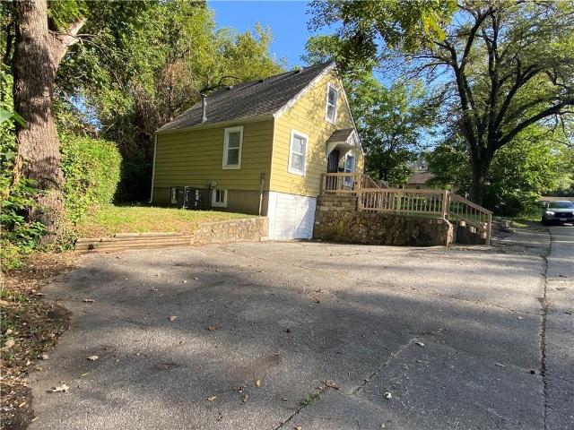 House for sale in Maywood, Independence