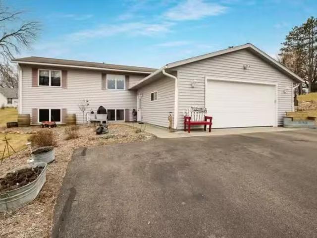 House for sale in Hudson