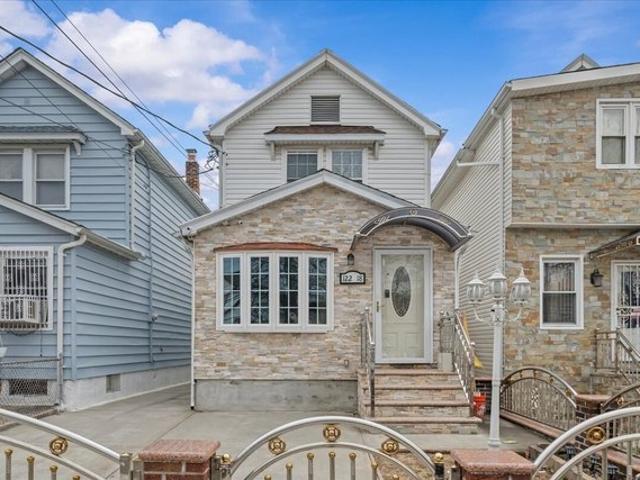 House for sale in Queens, Arverne