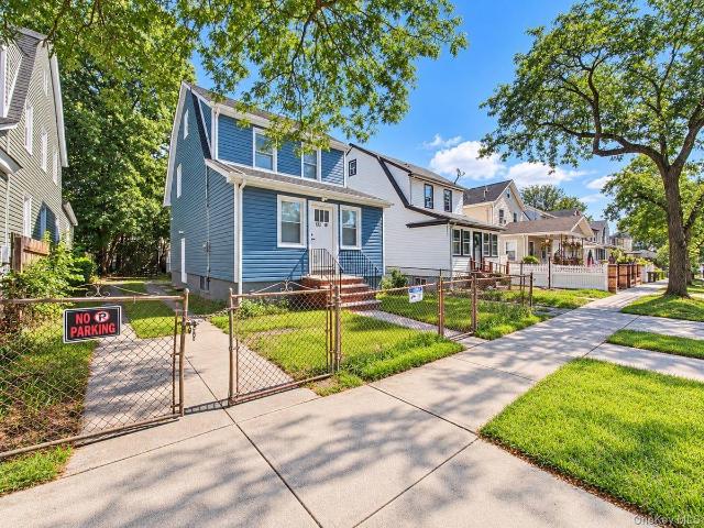 House for sale in Queens, Arverne