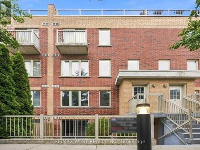 Townhouse for sale in Woburn, Ontario