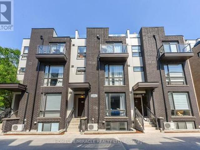 Townhouse for sale in Woburn, Ontario