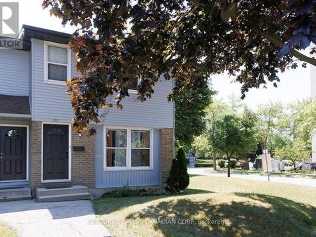 Townhouse for sale in Arva, Ontario