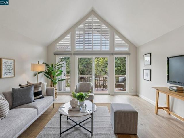 Condo for sale in Moraga, California