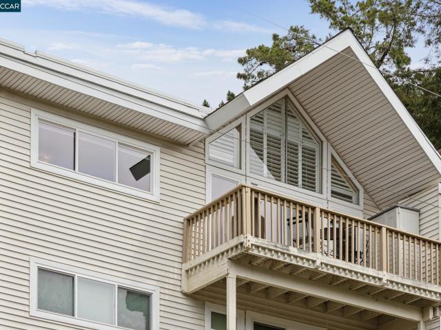 Condo for sale in Moraga, California