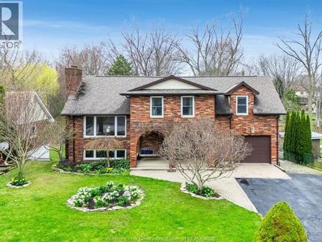 House for sale in Kingsville, Ontario