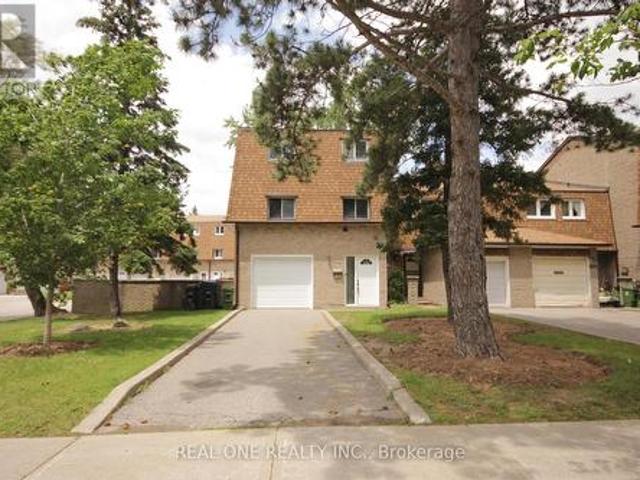 Townhouse for rent in Woburn, Ontario