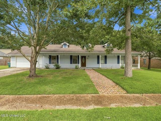 House for sale in Ocean Springs, Mississippi
