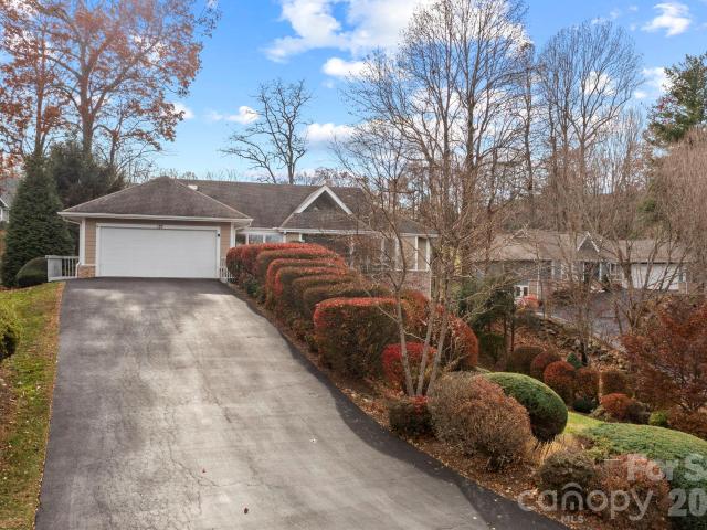 Condo for sale in East Flat Rock, North Carolina