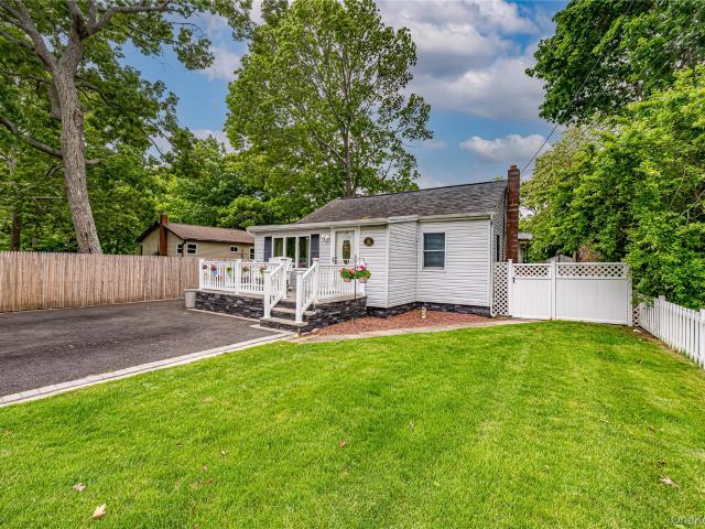 House for sale in Centereach, New York