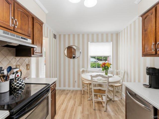 Condo for sale in Bohemia, New York