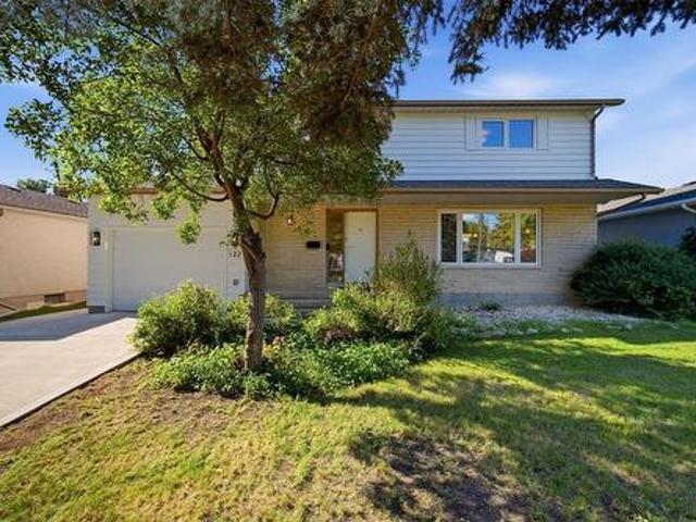 House for sale in East St. Paul, Manitoba