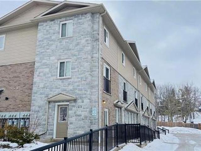 Townhouse for sale in Kitchener, Ontario