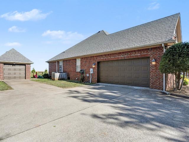 House for sale in Woodburn, Kentucky