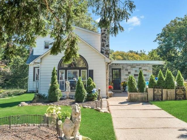 House for sale in Centereach, New York