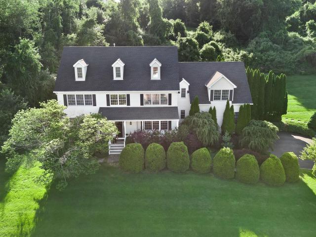 House for sale in Baldwin Place, New York