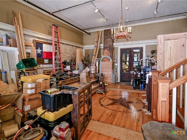Commercial for sale in Cuero