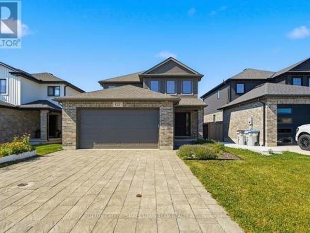 House for sale in Lucan-biddulph, Ontario
