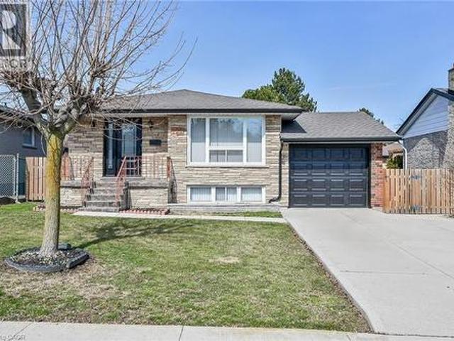 House for sale in Ancaster, Ontario