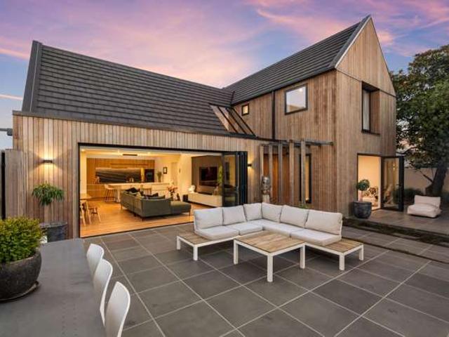 House for sale in Fendalton, Canterbury