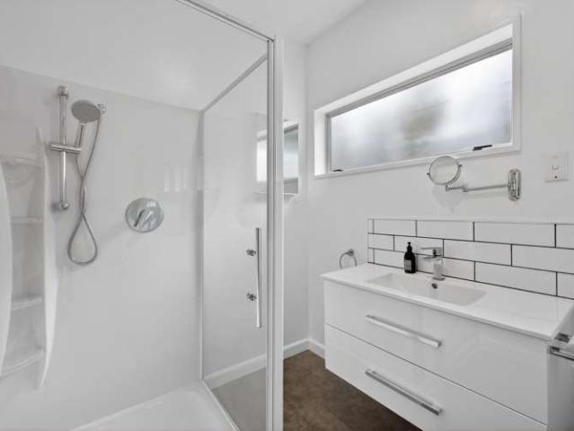 Apartment for sale in Chaslands, Canterbury