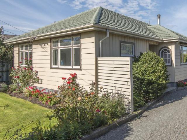 House for rent in Chaslands, Canterbury