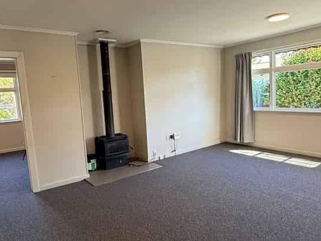 House for rent in Chaslands, Canterbury