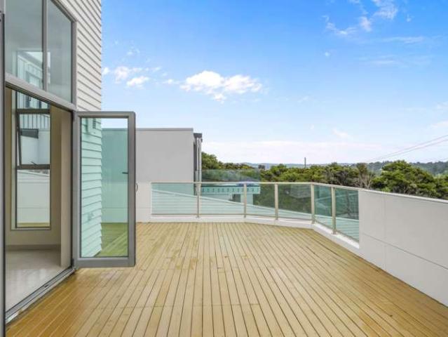 House for sale in Paremoremo