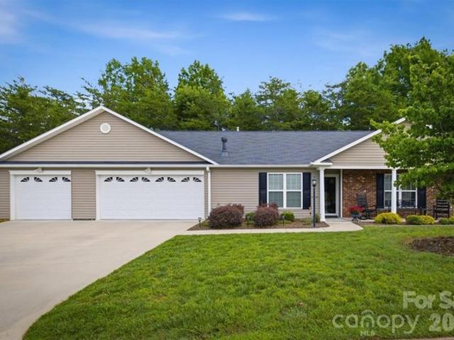 Townhouse for sale in Connellys Springs, North Carolina