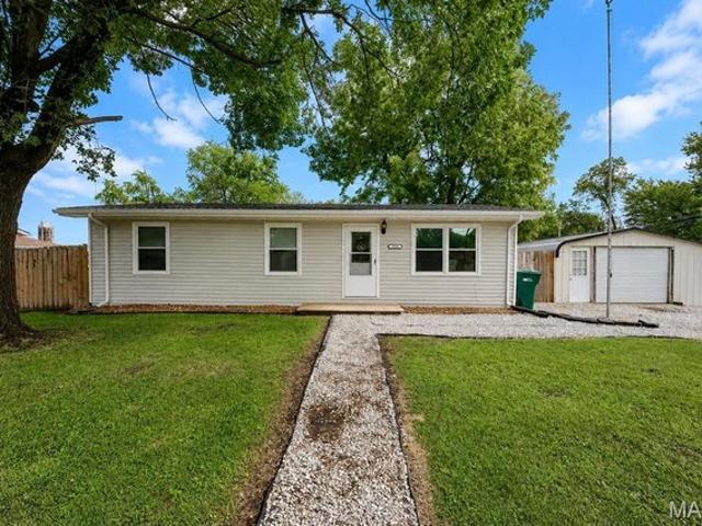 House for sale in Lebanon, Illinois