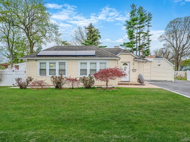 House for sale in Bohemia, New York