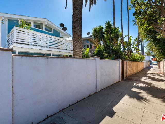 Property for rent in Canoga Park, California