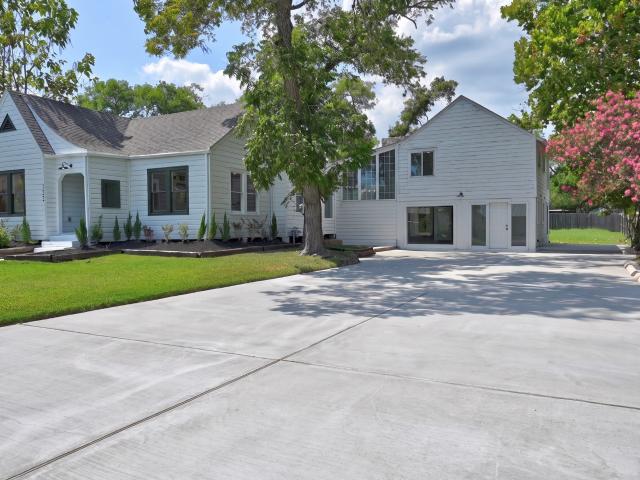 House for sale in Bellville, Austin County
