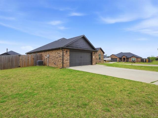 House for sale in Pottsboro, Grayson County